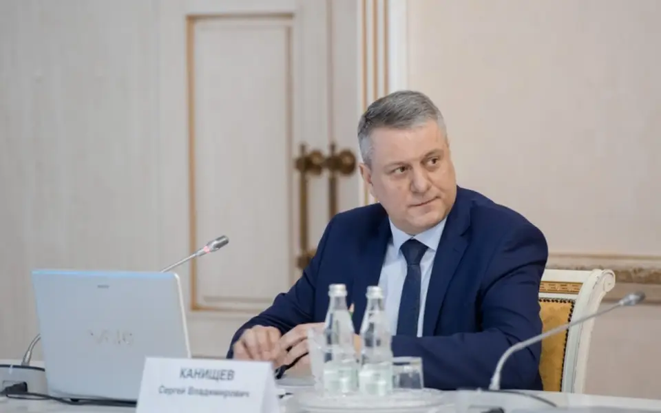 Сергей Канищев вступил в должность омбудсмена Воронежской области Сергей Канищев вступил в должность омбудсмена Воронежской области
