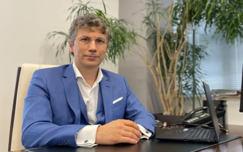 Управляющий партнер Evolute Резников спрогнозировал кратный рост рынка электромобилей и гибридов и анонсировал обновление модельного ряда