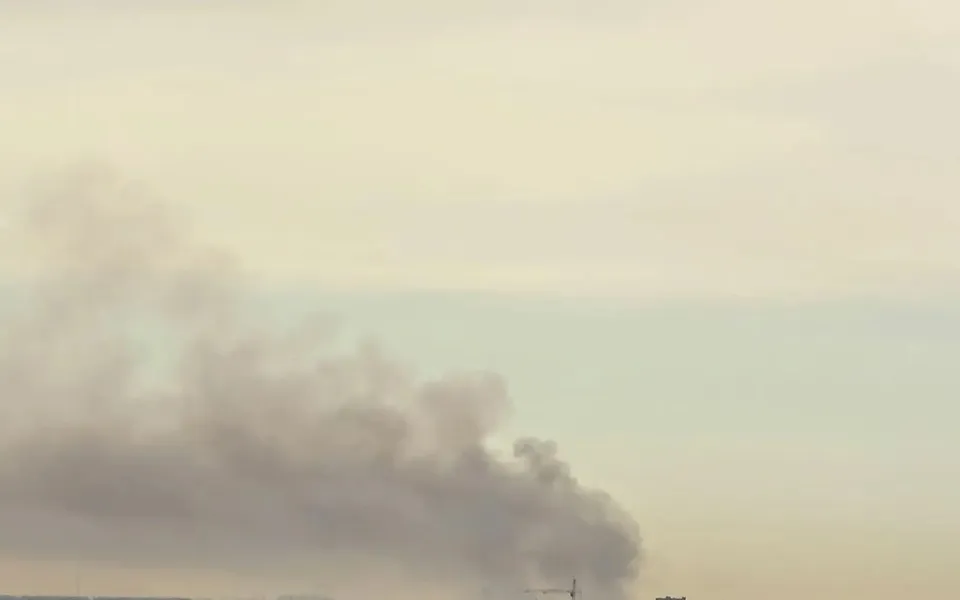Пожар на одном из складов под Воронежем ликвидировали после атаки БПЛА, на втором локализовали на площади 75 тыс. кв. метров