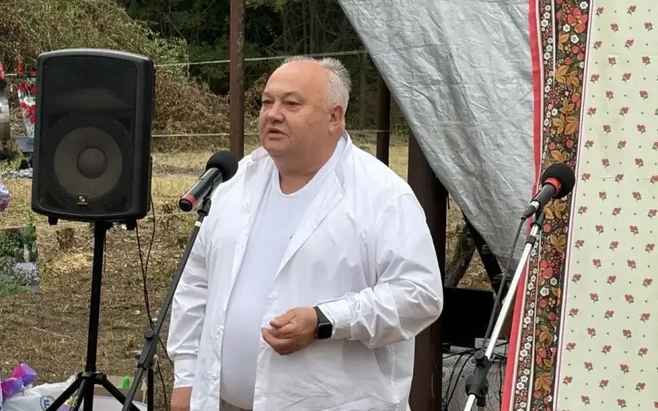 Депутат Воронежской областной Думы Валерий Ярошев: «Хороший подрядчик решает гораздо больше социальных вопросов, чем ему полагается по контракту» Депутат Воронежской областной Думы Валерий Ярошев: «Хороший подрядчик решает гораздо больше социальных вопросов, чем ему полагается по контракту»