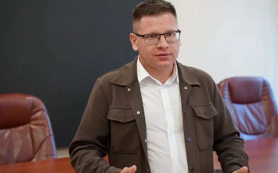 Победитель «Губернаторского резерва» Роман Комов возглавил курский Дворец молодежи Победитель «Губернаторского резерва» Роман Комов возглавил курский Дворец молодежи