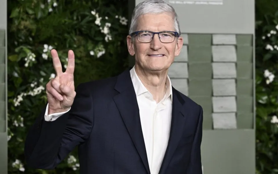Тим Кук покинул пост гендиректора Apple после 15 лет руководства