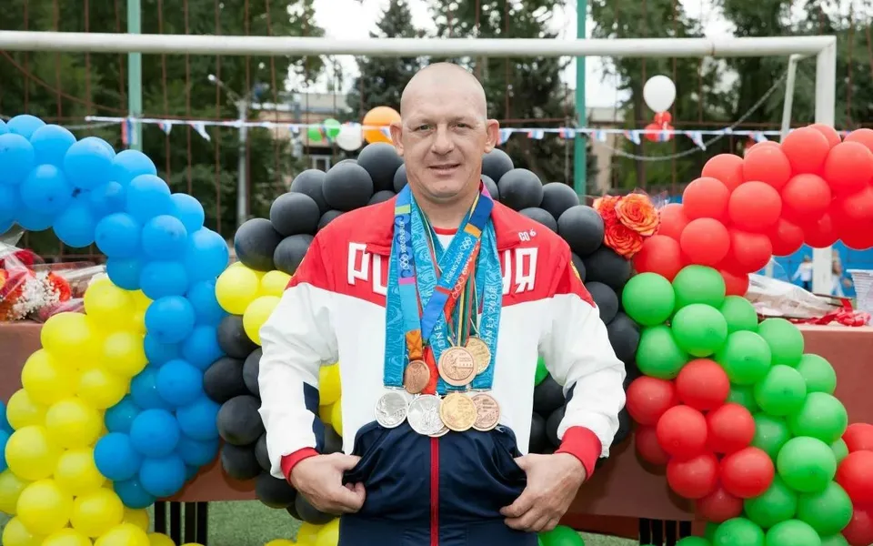 Двукратный олимпийский чемпион Саутин оценил вложения в спорткомплекс своего имени в 2,5 млрд рублей Двукратный олимпийский чемпион Саутин оценил вложения в спорткомплекс своего имени в 2,5 млрд рублей