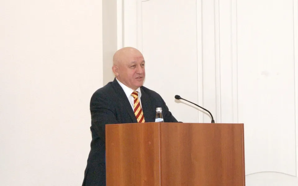 Анатолий Балбеков переизбран главой Бобровского района на пять лет