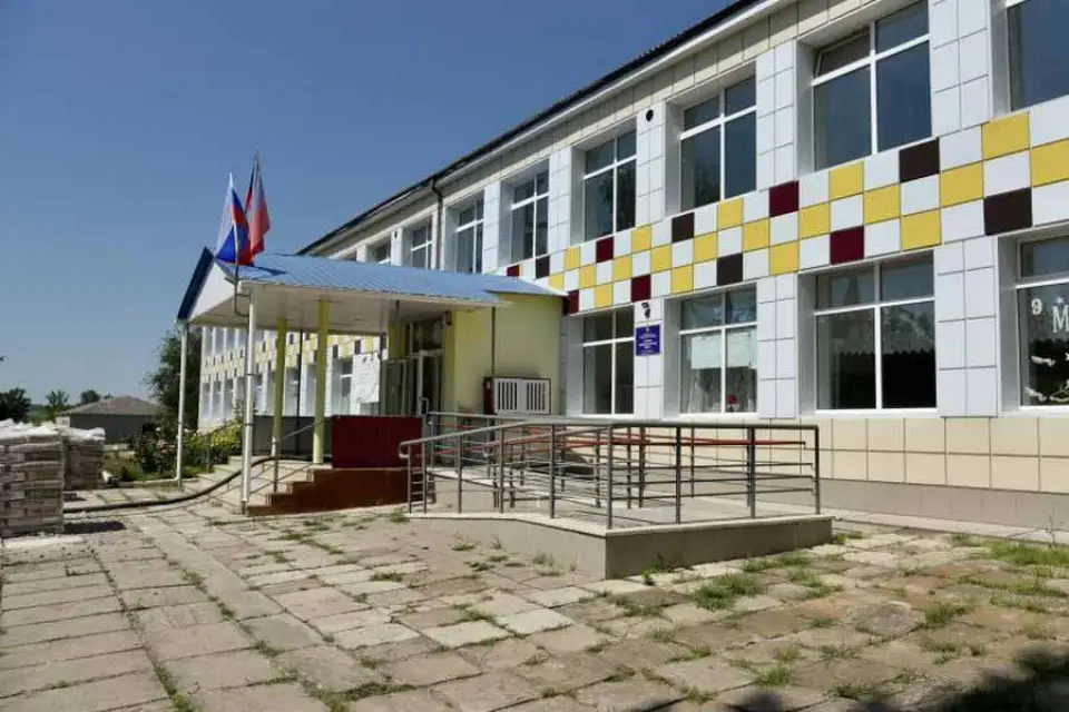 Правительство Воронежской области помогает восстановить школу в подшефном районе ЛНР