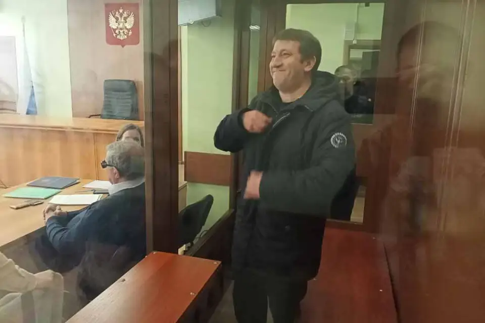 Обвиняемый в мошенничестве депутат Гордумы Воронежа Роман Жогов останется под домашним арестом до 29 сентября