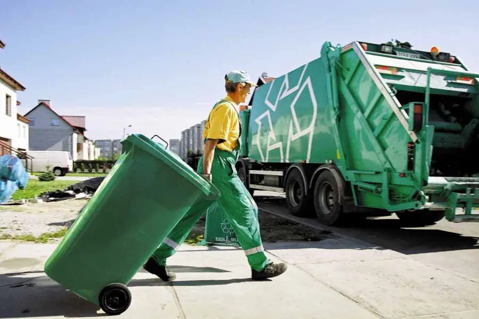 На транспортировку мусора в двух районах Воронежской области выделят почти 440 млн рублей