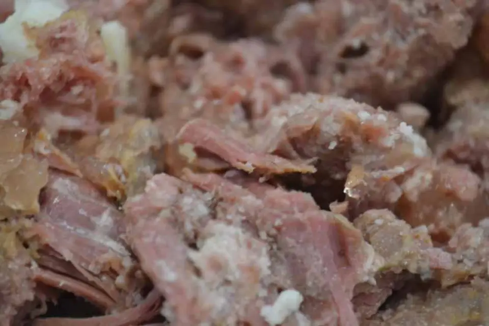 Курганский мясокомбинат нарвался на штраф из-за скопированной этикетки консервов у «Орелпродукта»