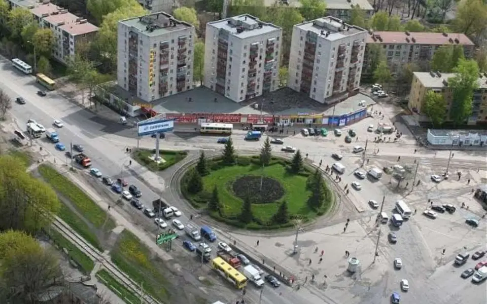 Ремонт прорванной трубы недалеко от центра Липецка приведет к снижению напора в нескольких районах