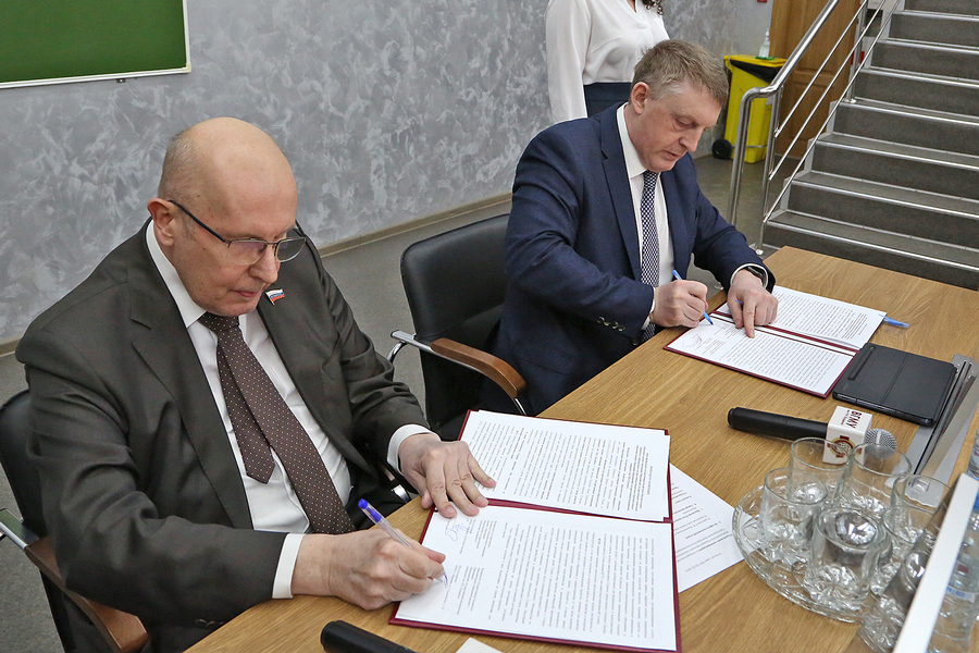 Воронежский медуниверситет и ВГТУ подписали меморандум о взаимодействии