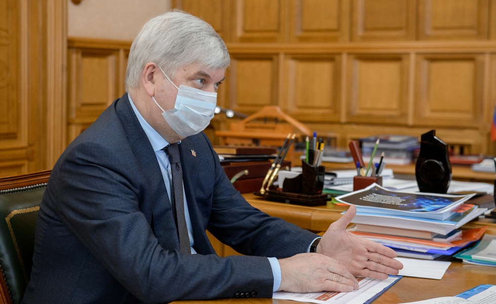 Воронежский губернатор пообещал бороться с ресторанами и гостиницами в частных домах
