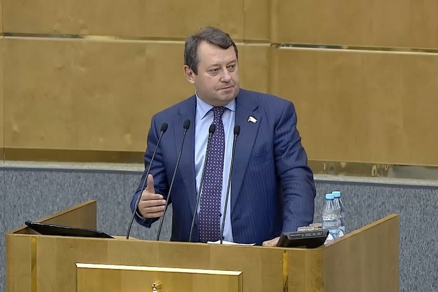 Госдума три года молчит о парламентских достижениях депутата Валерия Скруга