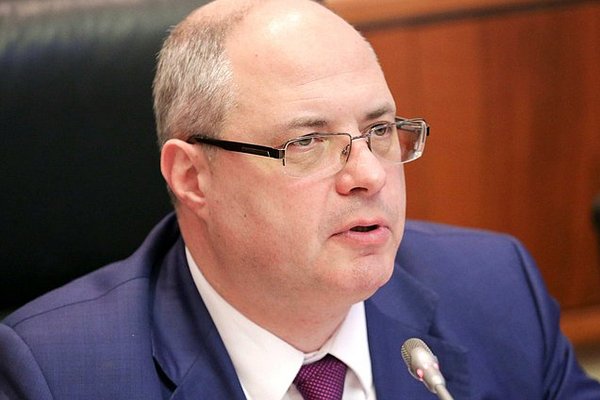 Православный коммунист Сергей Гаврилов «остановил авиасообщение» с Грузией и продвигал религию в законодательство