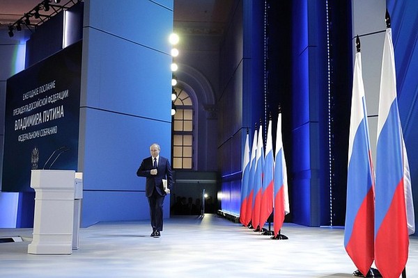Владимир Путин отчитал правительство и губернаторов за неэффективное сотрудничество друг с другом