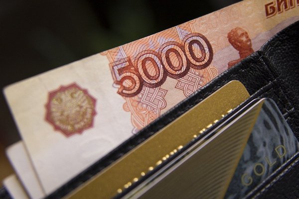 Половина читателей «Абирега» платит сотрудникам до 30 тысяч рублей в месяц