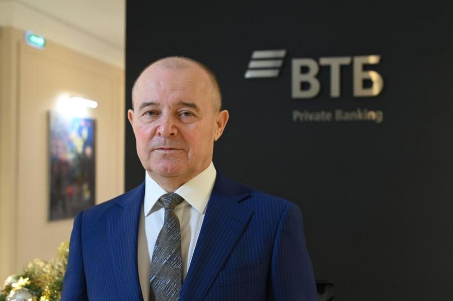 Управляющий ВТБ в Воронежской области, вице-президент Владимир Пенин: «Покоряя «цифру», повышаем качество офлайн-услуг»
