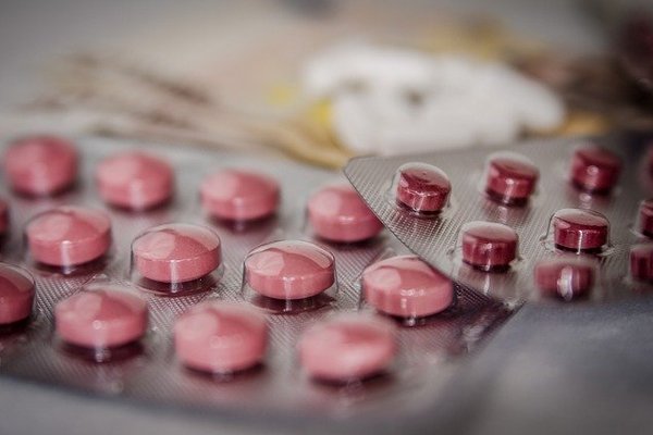 Несвоевременная закупка лекарств обернулась для сотрудников курского комитета здравоохранения уголовным делом