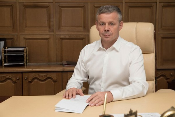 Виктор Карамышев продолжает беднеть на посту главы Курска