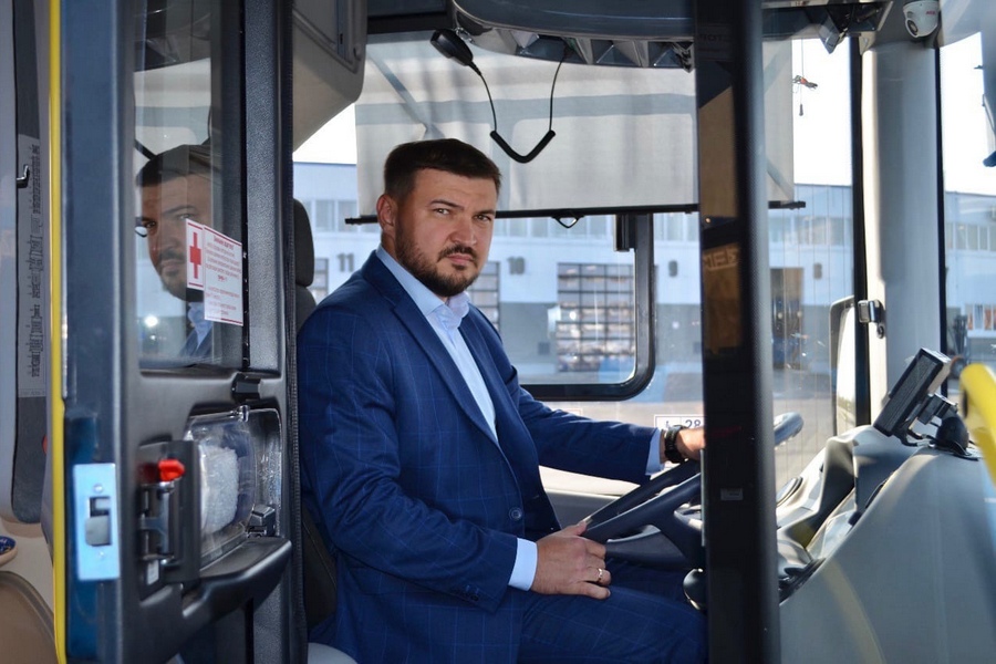 Курский губернатор переманил на работу директора белгородской транспортной компании