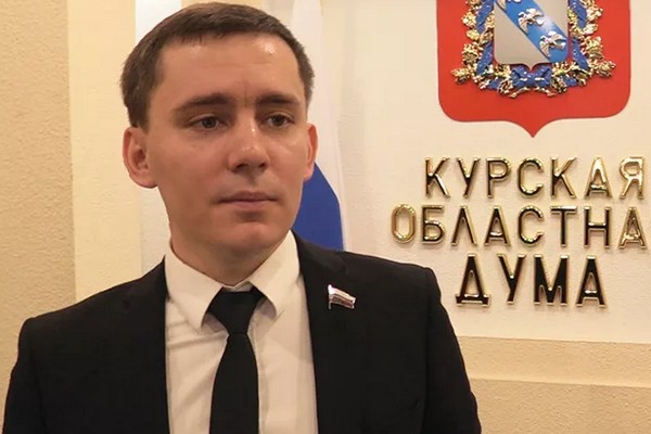 «Корочка депутата – это глупость», – курский парламентарий Максим Немировский