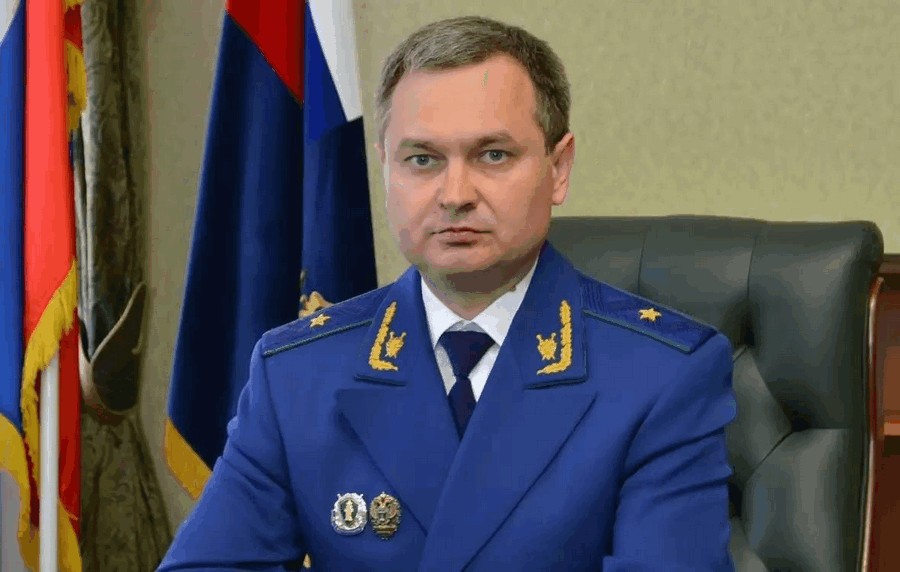 Доход главного прокурора Курской области Алексея Цуканова вырос почти в два раза и превысил 6 млн рублей 
