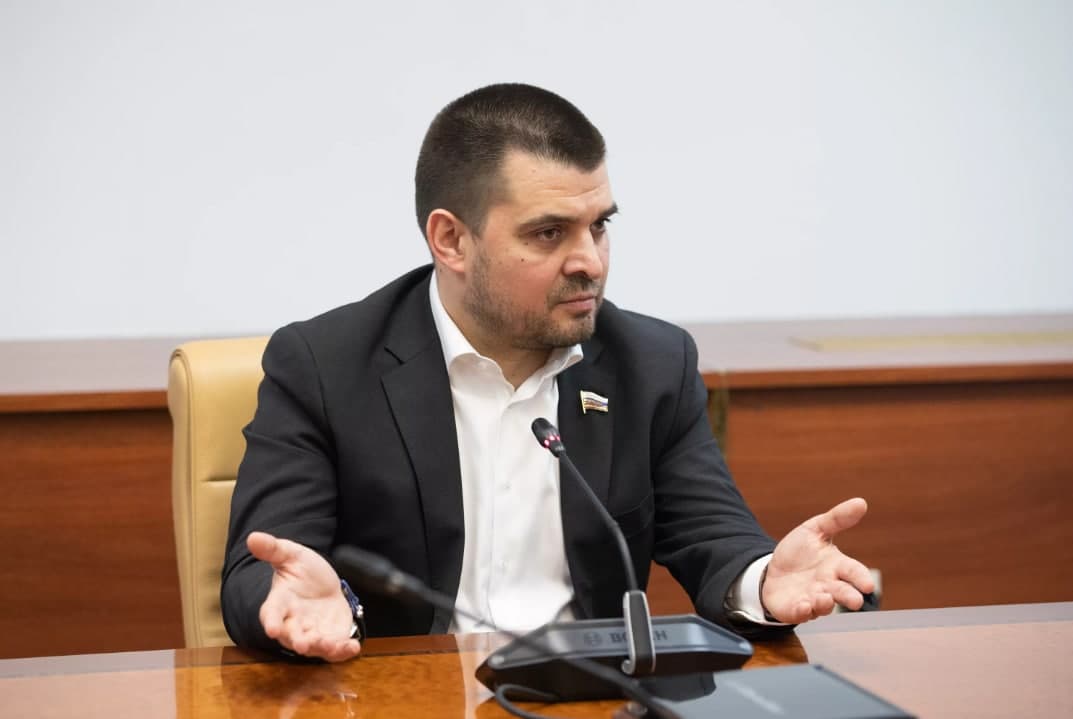 Экс-совладелец скандально известного воронежского «Павловскгранита» стал аудитором Счетной палаты РФ
Экс-совладелец скандально известного воронежского «Павловскгранита» стал аудитором Счетной палаты РФ