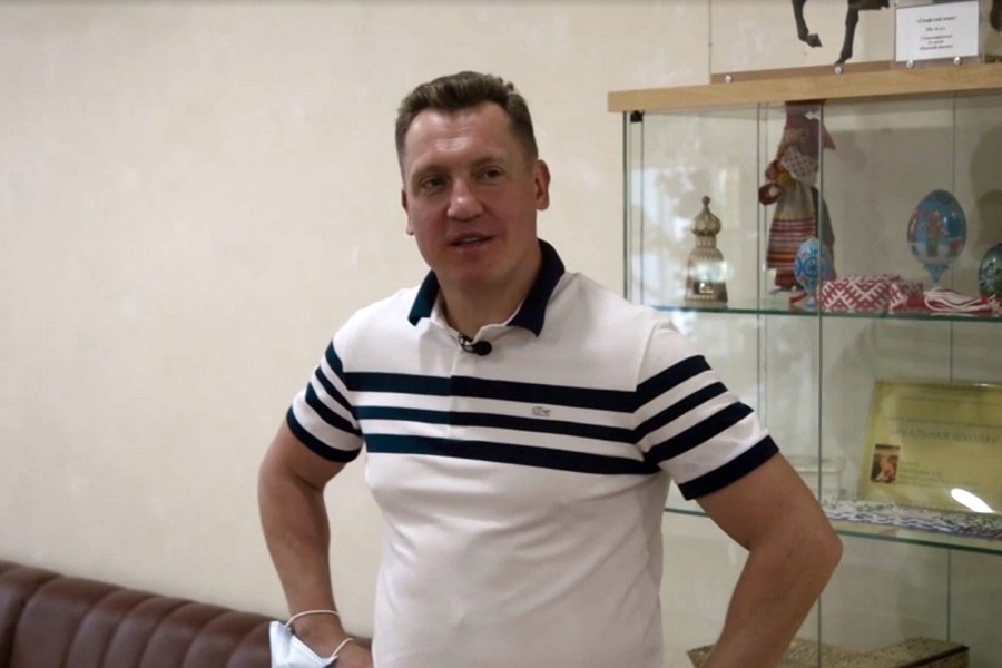 «Верхушка в Закулисье» с Артемом Рымарем – ссылка из «родного» округа, война в Telegram и экскурсия по Гордуме