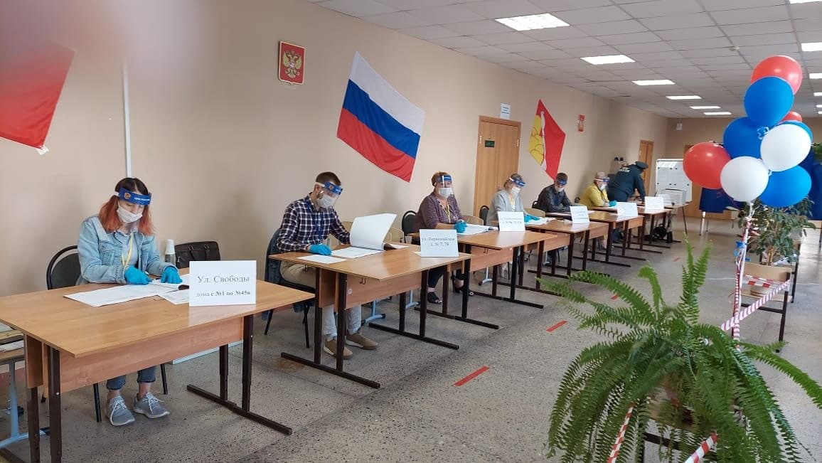 В Воронежской области «Единая Россия» набирает больше 50% голосов на выборах
В Воронежской области «Единая Россия» набирает больше 50% голосов на выборах