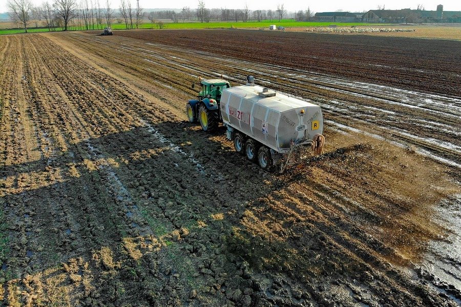 Белгородскую компанию холдинга «Авида» оштрафовали за порчу земли удобрениями