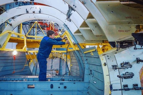 Воронежский авиазавод после крушения «Ил-112В» собирает еще два самолета
Воронежский авиазавод после крушения «Ил-112В» собирает еще два самолета