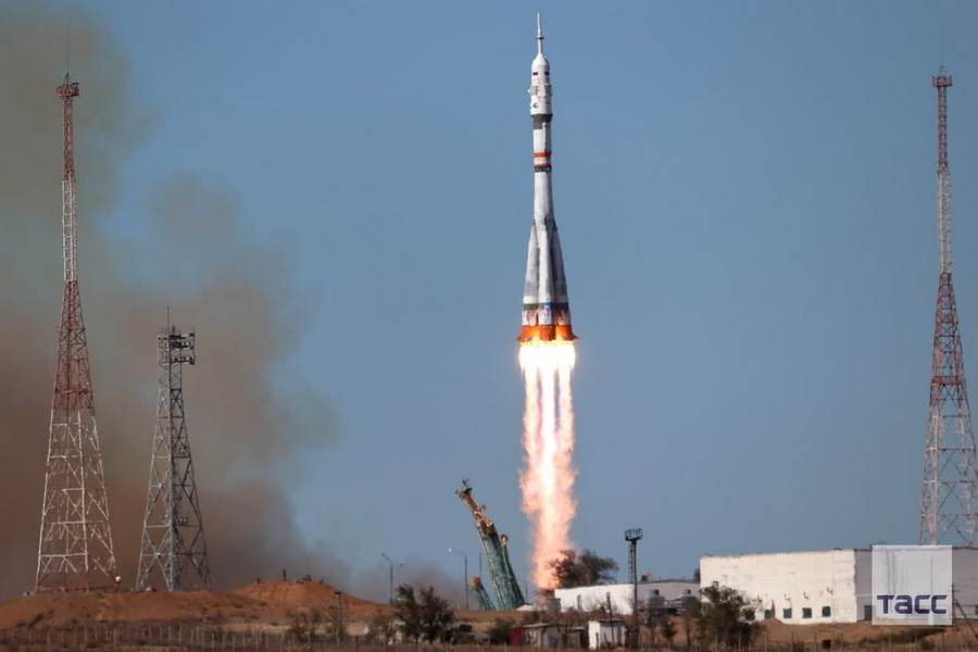 Ракета-носитель «Союз» с двигателем воронежского КБХА стартовала с российской актрисой и режиссером на борту
