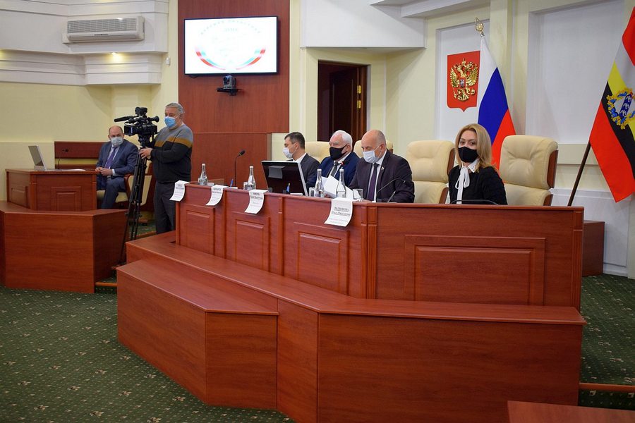 В Курской области рекомендовали принять дефицитный бюджет  
