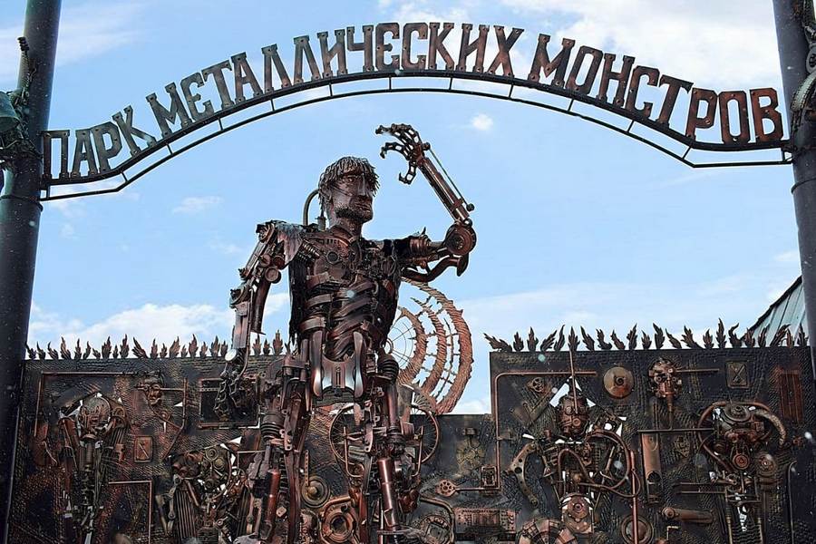 В курском парке монстров появился брат Иванушка для прославленной нововоронежской Аленки