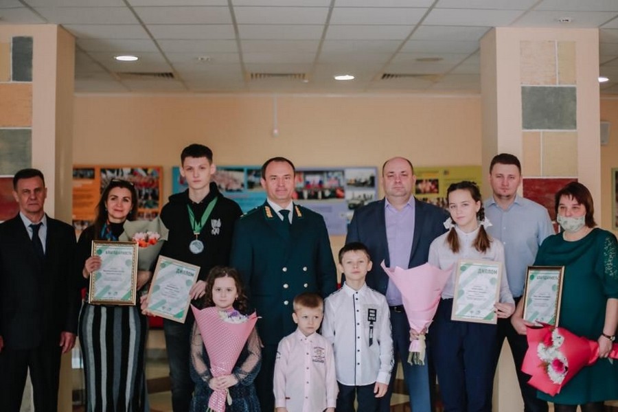 Курские школьники выиграли путевки в «Орленок» и ценные призы в премии Росприроднадзора «Экология – дело каждого»