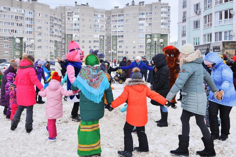 Корпорация ЖБК-1 провела домашний фестиваль вареников в микрорайоне Новый-2