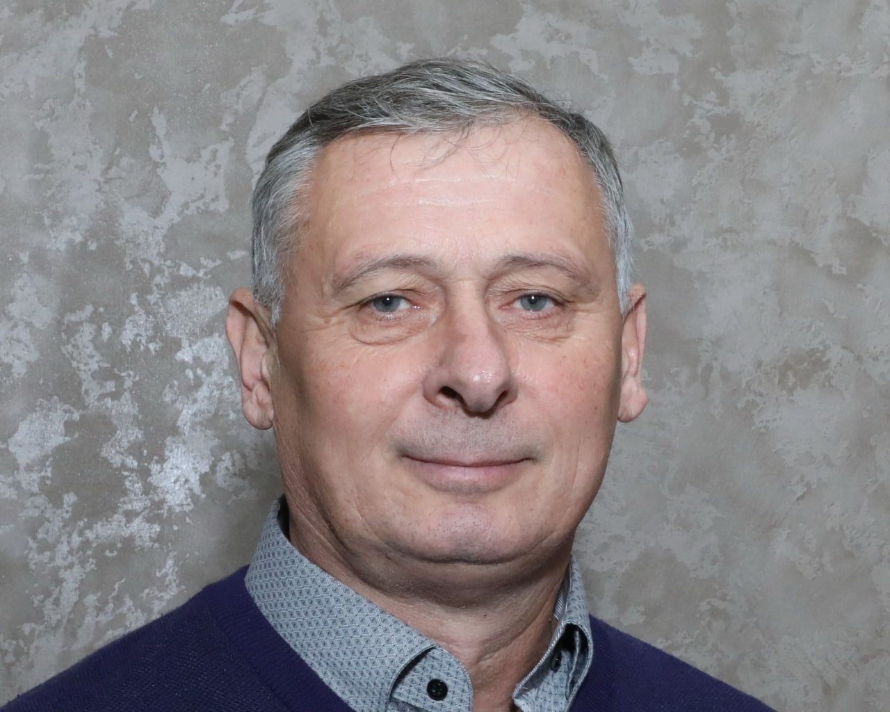 Депутат Липецкого облсовета Виталий Пикалов оказался в 80 раз беднее своей супруги 