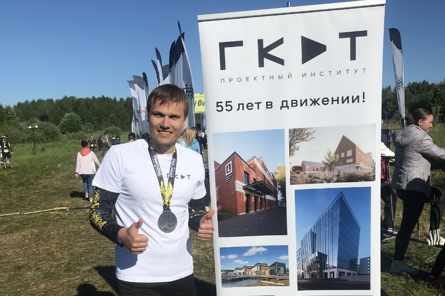 Сотрудник воронежского «Гипрокоммундортранса» пробежал 55 км в честь юбилея института на всероссийском ультрамарафоне 
