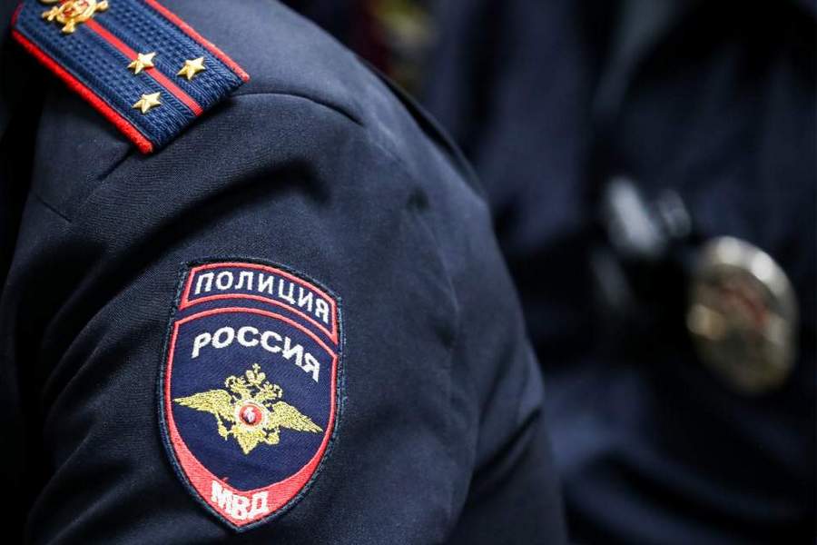 Воронежский полицейский за 1,5 млн рублей мог отпустить подозреваемого в убийстве
