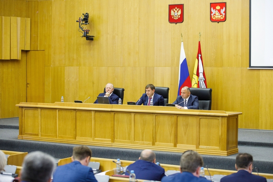 В Воронежской области почти 2,6 млрд рублей направят на повышение зарплат бюджетников