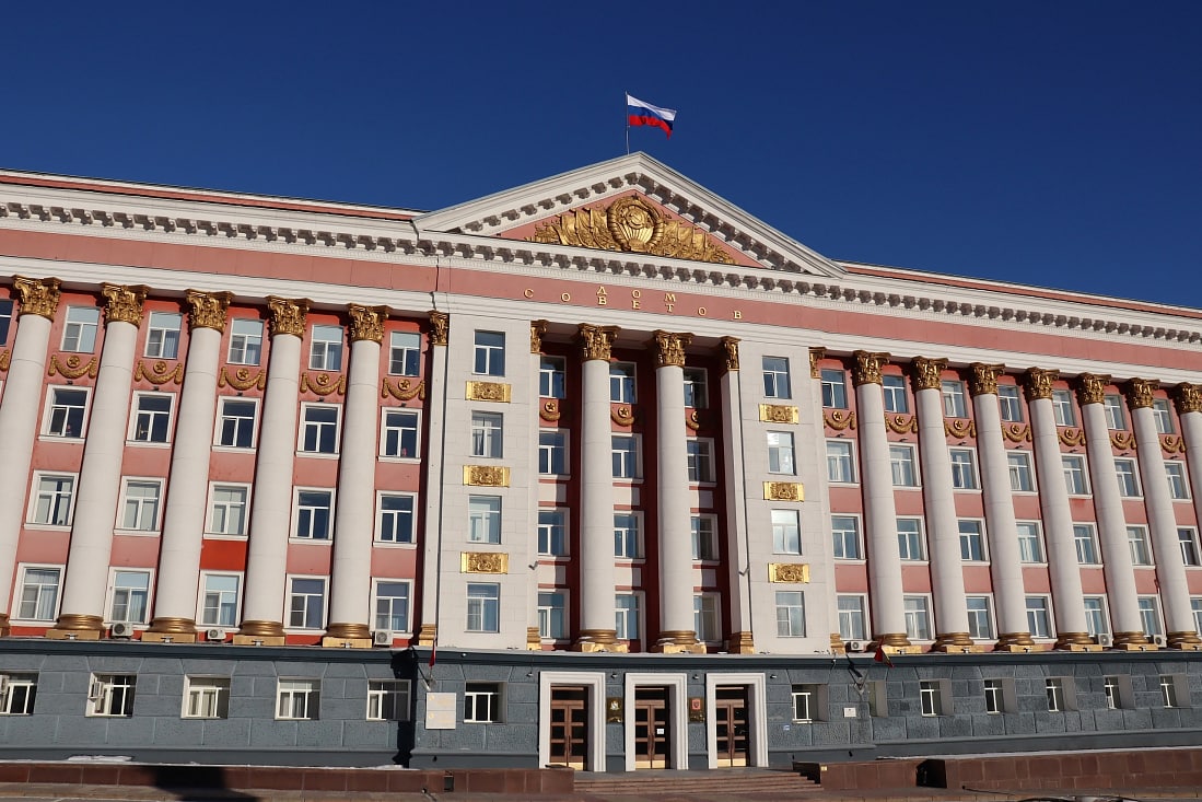 Шесть замов губернатора, 4 зампреда правительства и 17 министерств – утверждена новая структура исполнительной власти Курской области
