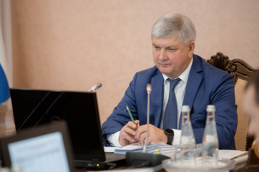 Губернатор Воронежской области сообщил о выделении из резервного фонда почти 3 млрд рублей на помощь в рамках СВО Губернатор Воронежской области сообщил о выделении из резервного фонда почти 3 млрд рублей на помощь в рамках СВО