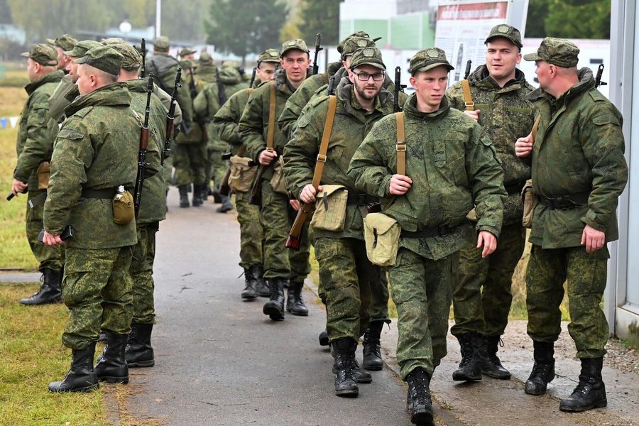 Жители Курской области продолжают получать повестки после окончания мобилизации