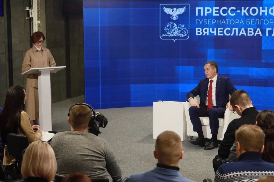Вопросы по сценарию, повышенная секретность и «слежка» за властями – что осталось за кадром пресс-конференции белгородского губернатора