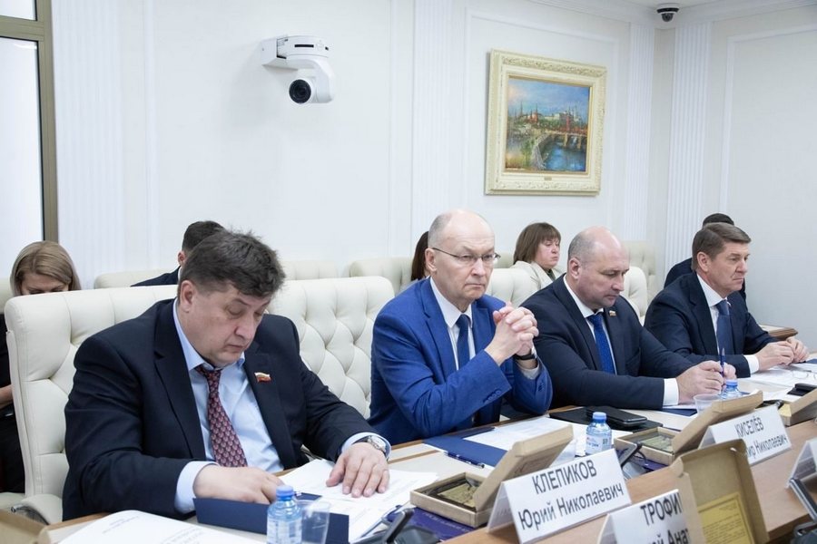 Спикер Белгородской облдумы Юрий Клепиков: «Опыт Крыма и Севастополя по встраиванию в правовое поле страны станет полезным для новых регионов России»