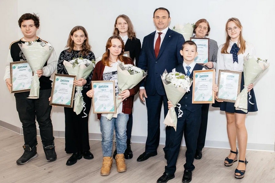 Воронежские школьники получили награды за участие в Международной детско-юношеской премии «Экология – дело каждого»