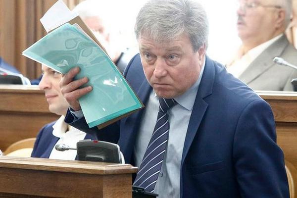 Осужденному за взятку на 11 лет колонии белгородскому экс-префекту добавили штраф в 60 млн рублей