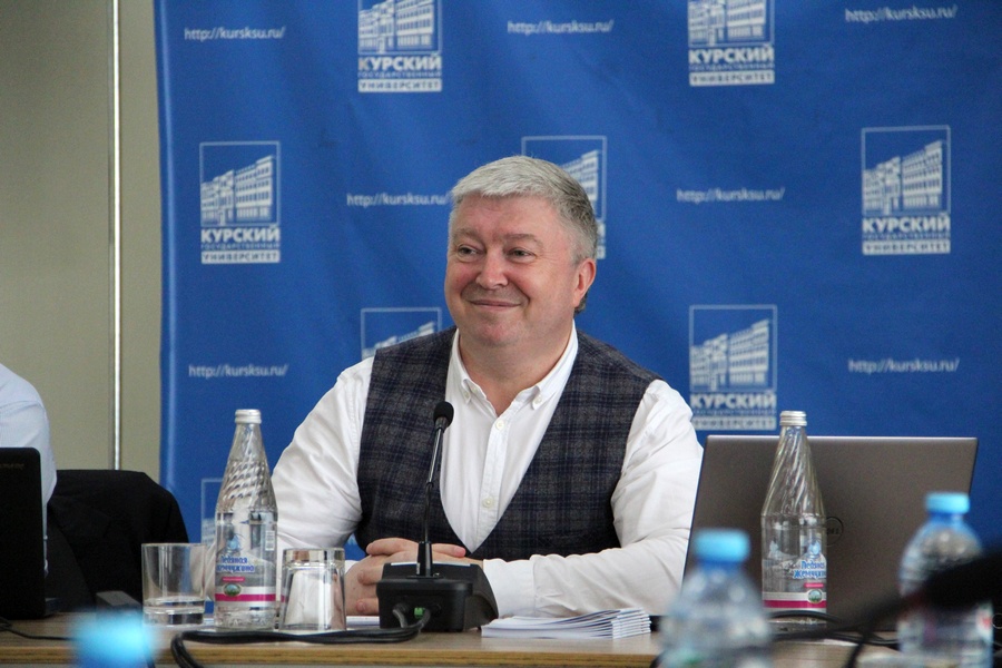 Депутат-антигерой и последний полный год первого срока Старовойта – прогнозы на год с Владимиром Слатиновым