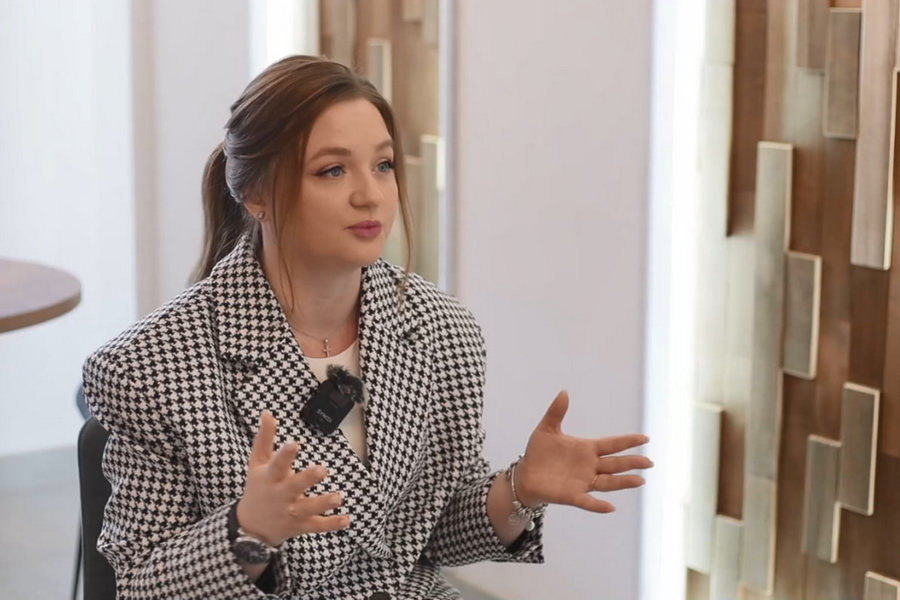 «Территория женщин» с Анной Коноваловой – об эйджизме, туризме в Курске и кресле министра в 26 лет