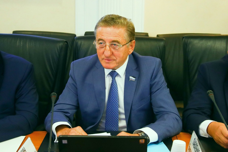 Сенатор от Воронежской области Сергей Лукин положительно оценил возможный мораторий на действие закона о госзакупках