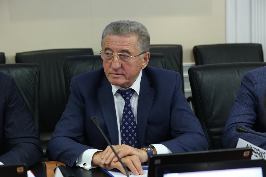 Сенатор от Воронежской области Сергей Лукин оценил законодательные изменения в работе депутатов регионального и муниципального уровней